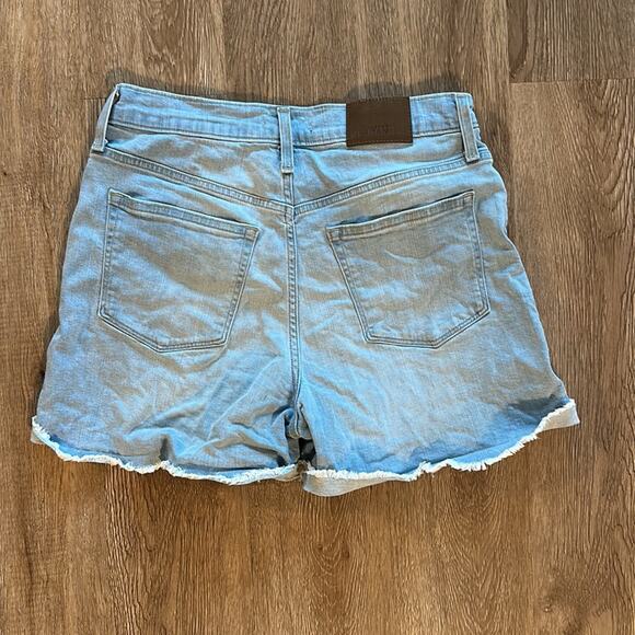 J.Crew Light Wash Button Fly High Rise Denim Shorts Size 28 - Picture 4 of 4